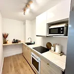 Hotel Rent A - Nowoczesny I Przytulny Apartament - Zdrovo 2023